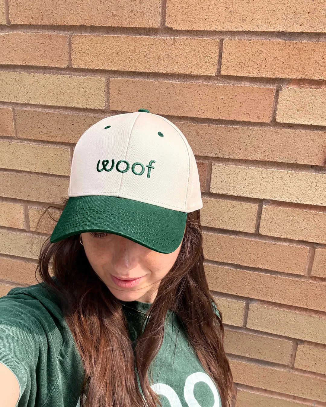 Chapéu Woof para Amantes de Cães que Querem Usar a Marca
